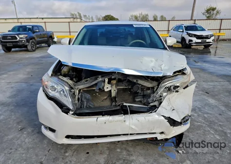 2012 Toyota Avalon Base z USA, uszkodzony, nr VIN 4T1BK3DB8CU464937